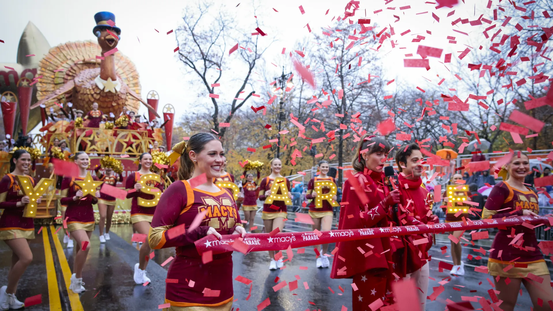 In photos: Macy’s Thanksgiving Day Parade floats through NYC